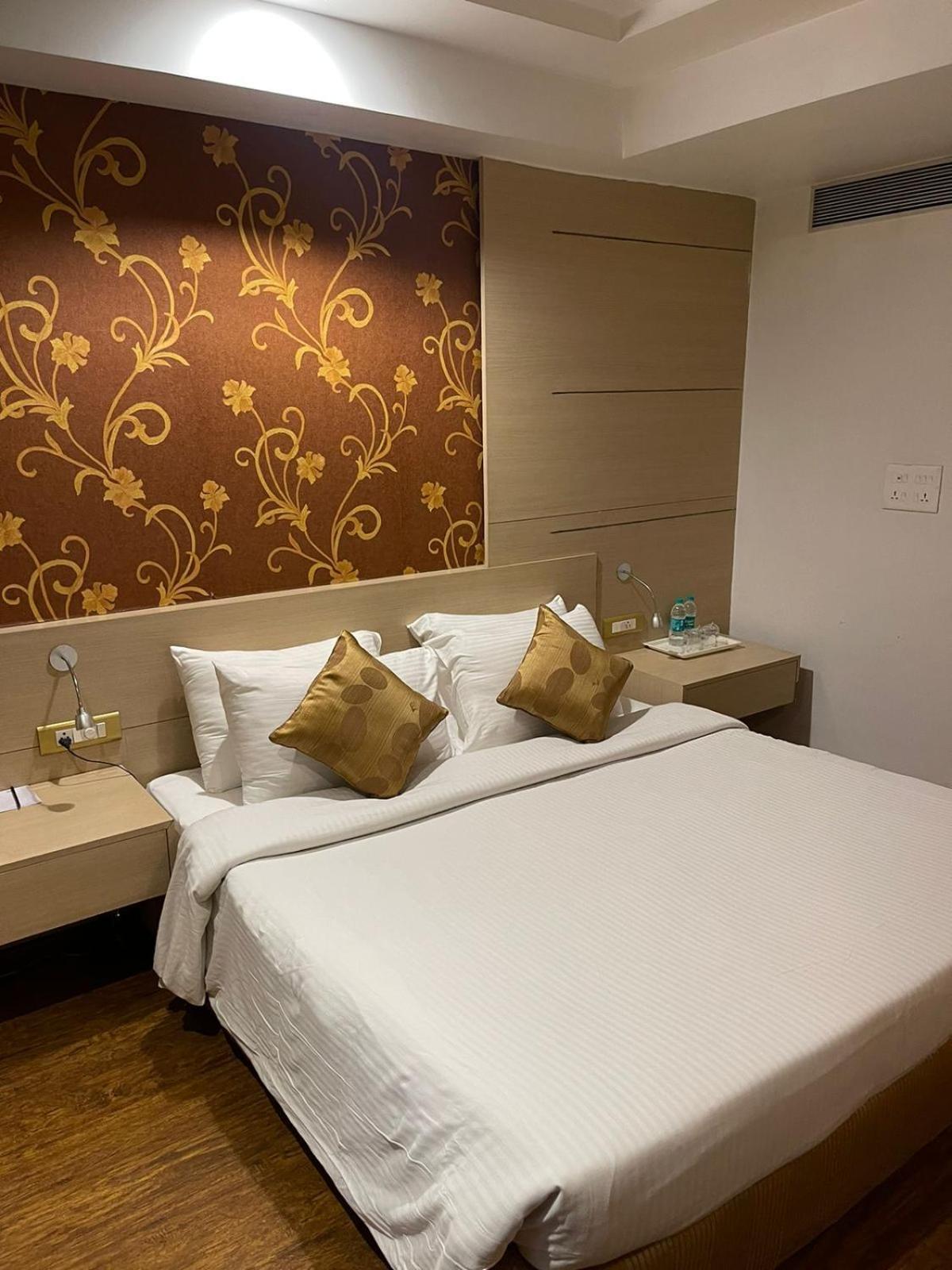 Hotel Amer Green'S Bhopal Ngoại thất bức ảnh