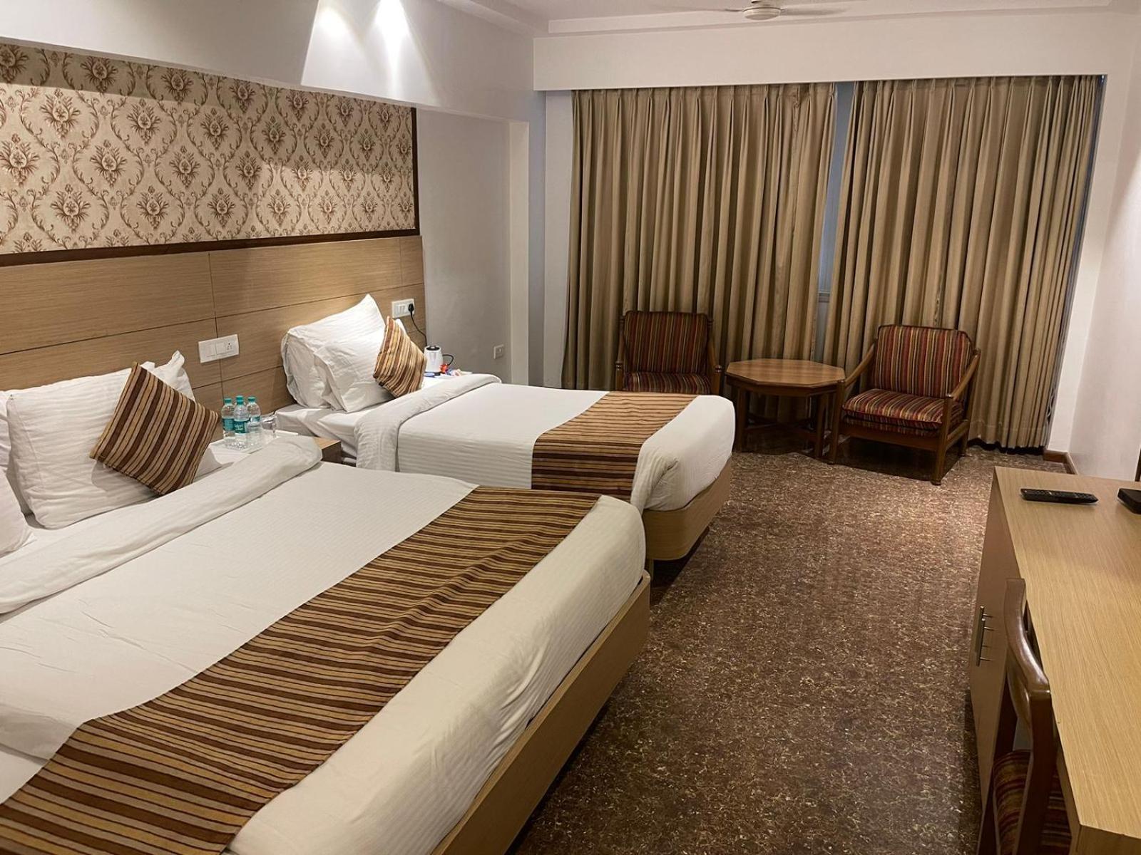 Hotel Amer Green'S Bhopal Ngoại thất bức ảnh