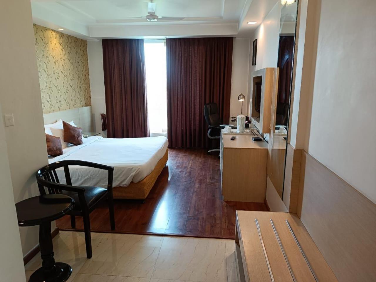 Hotel Amer Green'S Bhopal Ngoại thất bức ảnh